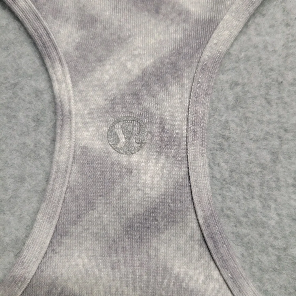 Lululemon Racerback Tank Top Grey Chevron Zigzag Athletic Yoga Shirt Womens‎